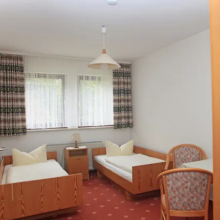 Waldhotel Achtermannstor Браунлаге